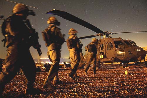 Israeli soldiers boarding a helicopter during the Second Lebanon War. August 12, 2006.