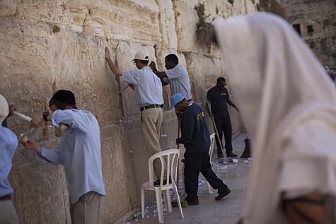 Cleaning out Kotel Wall 2
