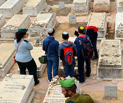 GERCboysgraveside