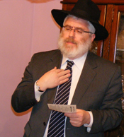 Mach-051112-Rabbi-Hecht