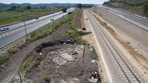The kilns that were exposed right next to the train tracks. Photo: Assaf Peretz, courtesy of Israel Antiquities Authority.