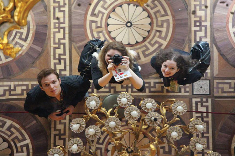 This summer, two courses in the Jay and Jeanie Schottenstein Honors Program at Yeshiva University decided to ground students in the rich, complicated history of Saint Petersburg, Russia by making the entire city their classroom. Shayna Abramson, of Los Angeles, California, participated in the courses. 