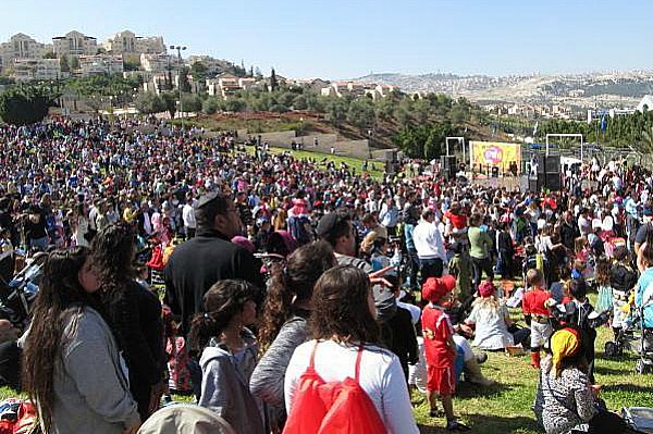 Maaleh Adumim residents at the Purim festival. Photo: Jacob Richman