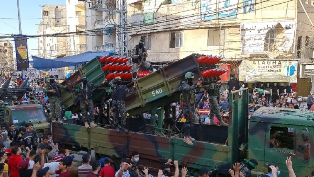 Hamas parade of rockets